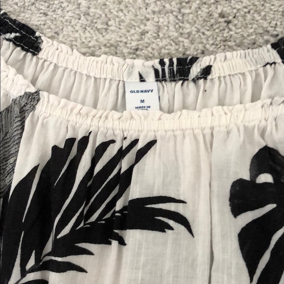 Black and White Off the Shoulder Top - Picture 2 of 2